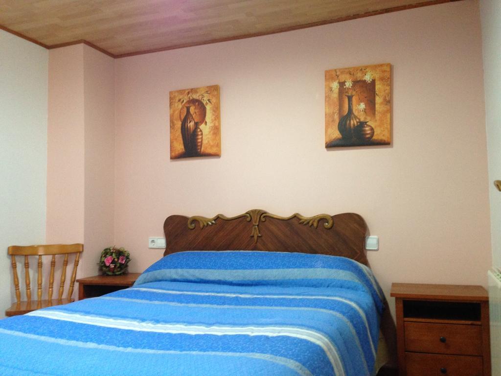 Ferienwohnung La Ontina La Puebla De Valverde Zimmer foto