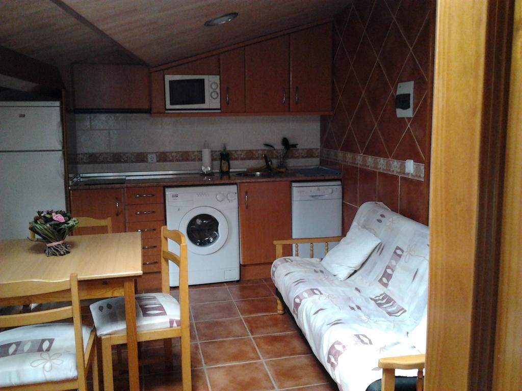 Ferienwohnung La Ontina La Puebla De Valverde Zimmer foto